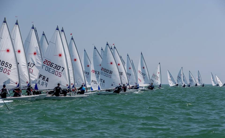 Title holders fail to top rankings in qualifiers at Laser European Championships