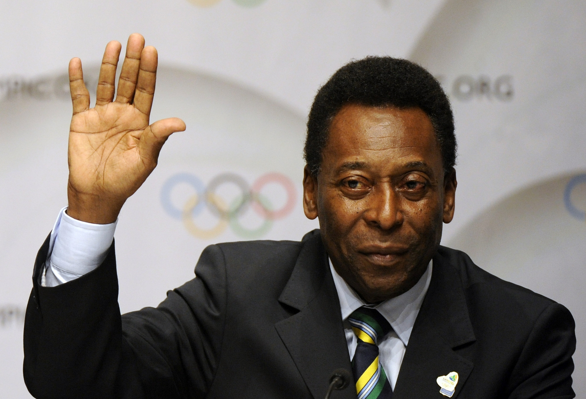 Pelé, pictured speaking at the 2009 IOC Session in Copenhagen, is due to be called to give evidence by Carlos Nuzman's defence team ©Getty Images