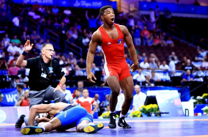 Cuban-born Frank Chamizo Marquez claimed Italy's first-ever freestyle world title with success in the men's 65kg category ©Martin Gabor/UWW