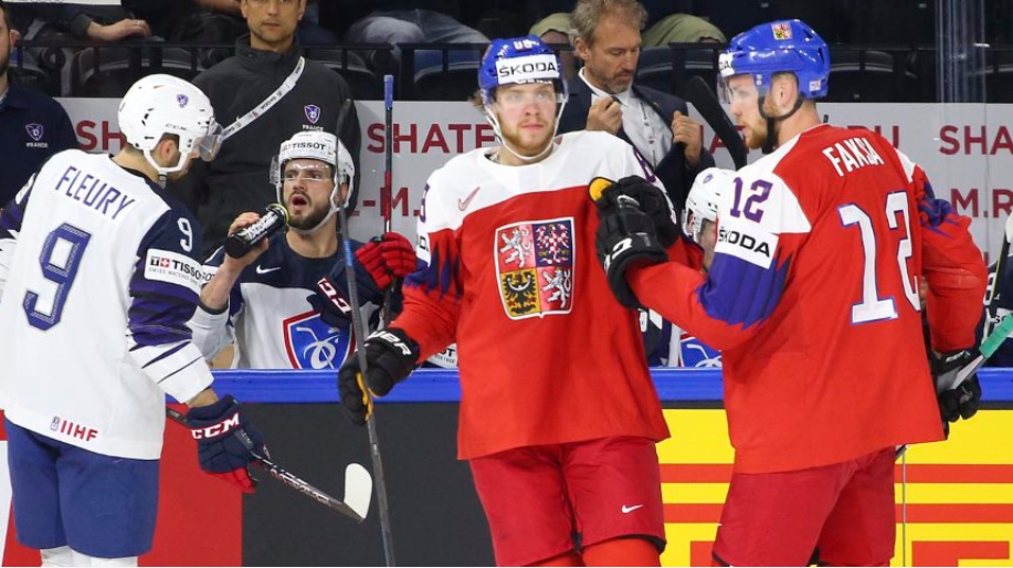 Czech Republic beat France 6-0 in Group A ©Andre Ringuette/HHOF-IIHF Images