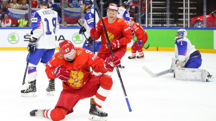 Russia beat Slovakia 4-0 at the IIHF World Championships in Denmark ©Andre Ringuette/HHOF-IIHF Images