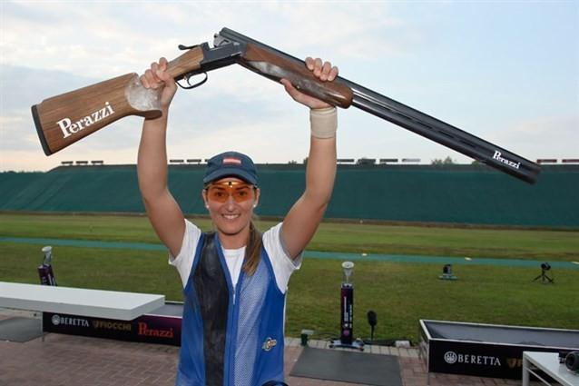 Spain’s Fátima Gálvez claimed women's trap gold with victory over Russian Elena Tkach in the final ©ISSF