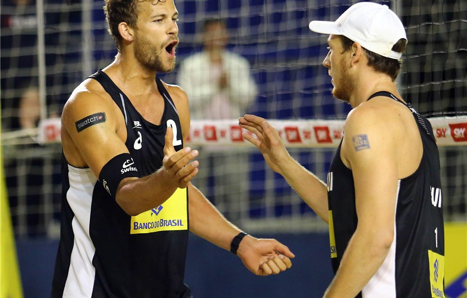 Switzerland’s Marco Krattiger and Nico Beeler were among the surprise teams to qualify for the quarter-finals at the FIVB Beach World Tour Itapema Open ©FIVB