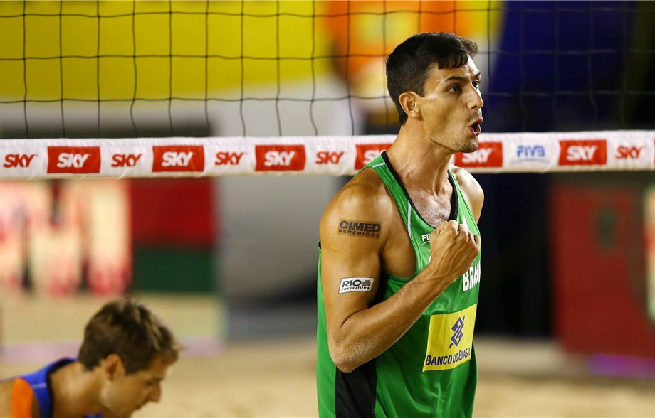 Brazil’s Evandro Gonçalves and Andre Loyola, pictured, have reached their second-straight final on the FIVB Beach World Tour ©FIVB