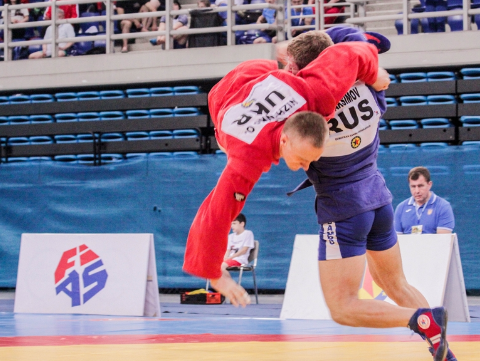 Evgenii Maksimov also contributed to Russia's tally with success in the men's 82kg category ©ESF