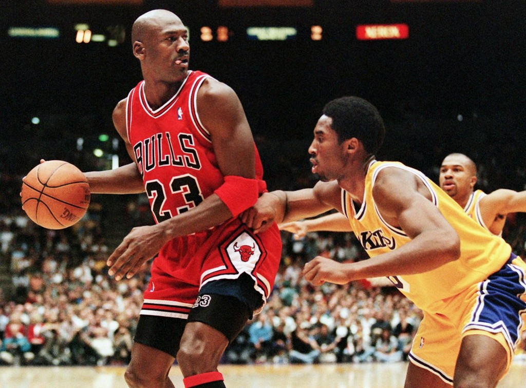 Michael Jordan is unable to play in the Hall of Fame induction ceremony ©AFP/Getty Images