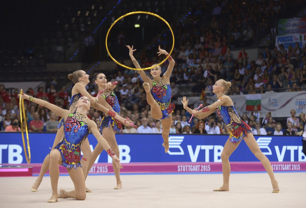 Russia performing their gold medal winning routine ©FIG