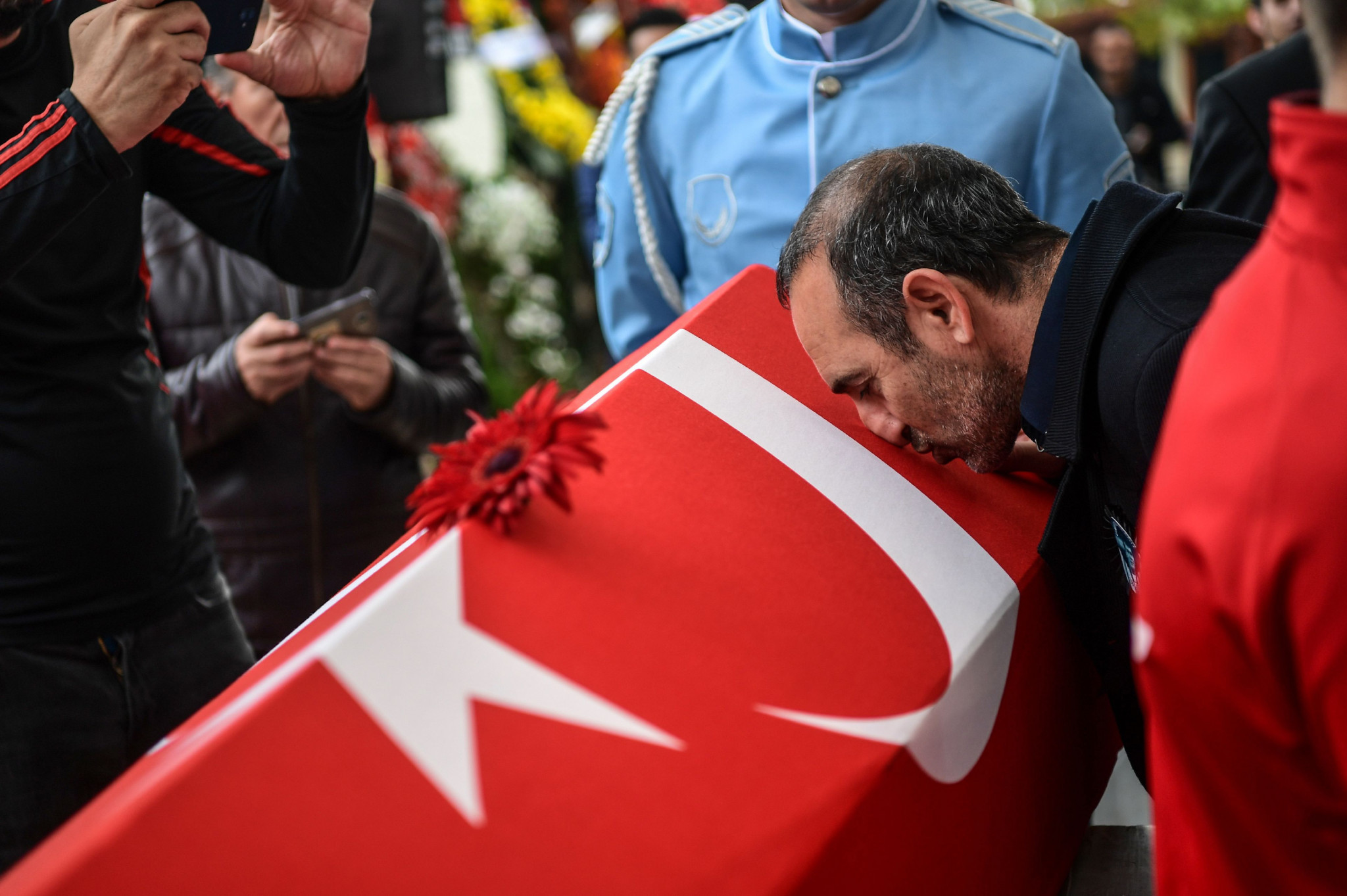 Valerios Leonidis won in the behaviour category for attending the funeral of Turkish rival Naim Süleymanoğlu and kissing his coffin ©Getty Images