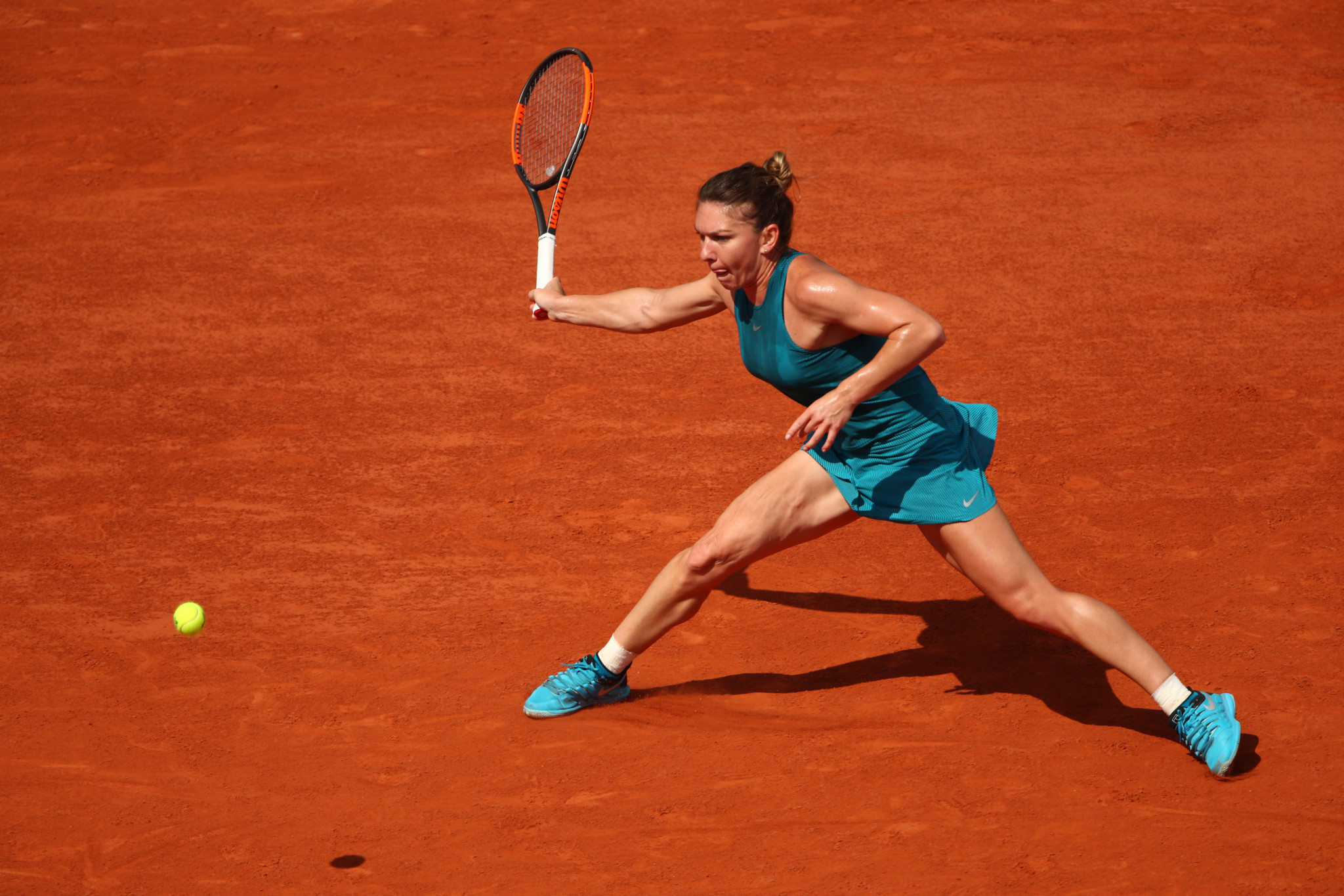 Simona Halep also booked her spot in the last 16 ©Getty Images