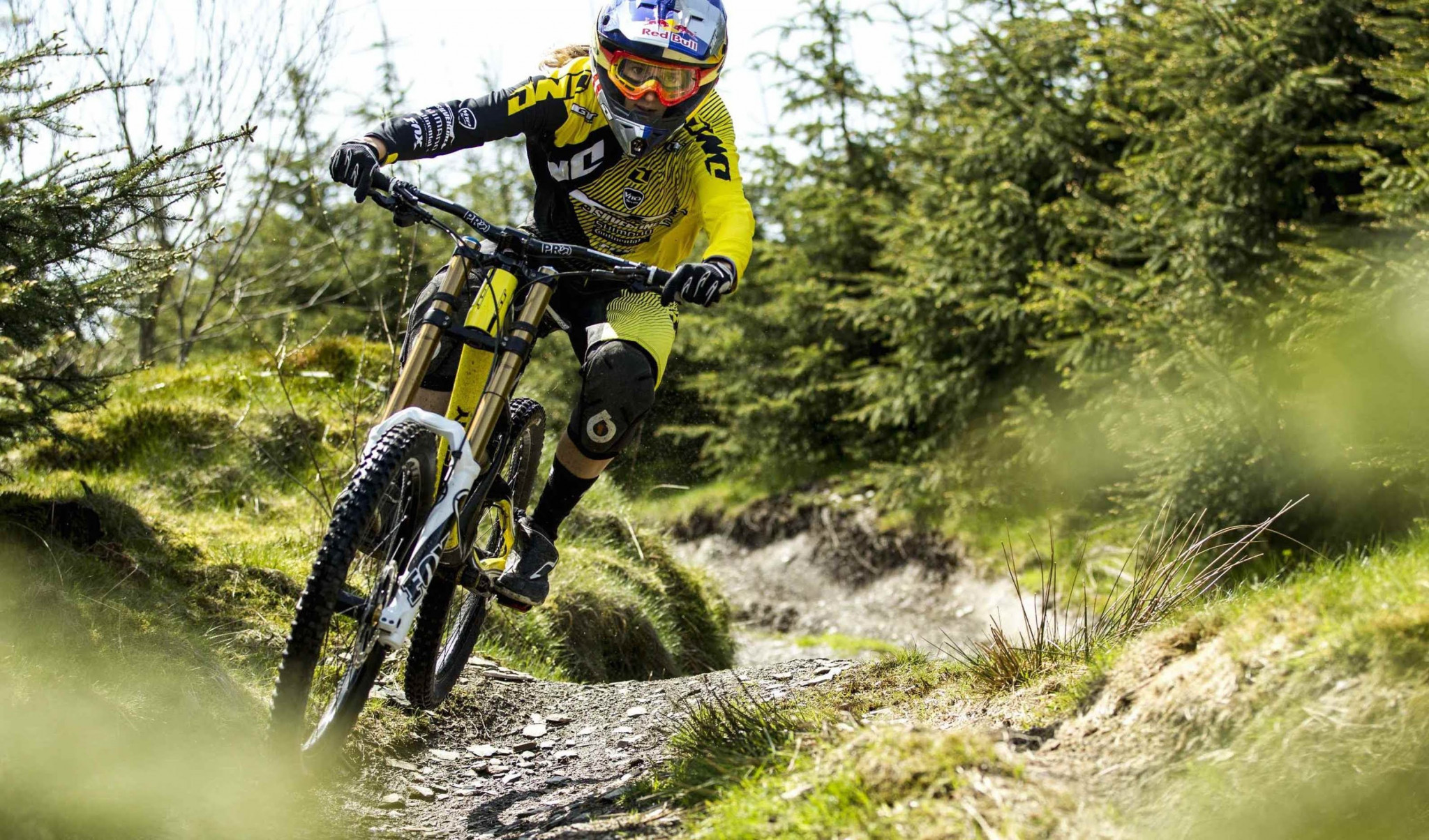 Four-time world champion Rachel Atherton of Britain topped the women's qualification standings ©YouTube