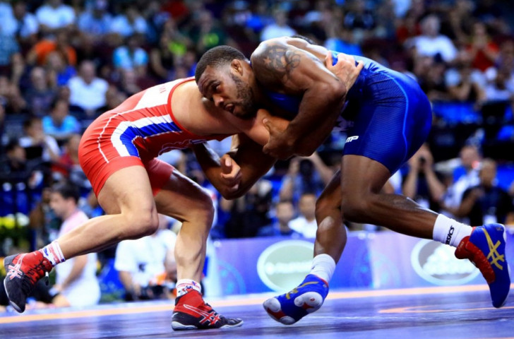 London 2012 Olympic champion Burroughs was set on bettering his bronze medal-winning performance of last year from the outset ©Martin Gabor/UWW