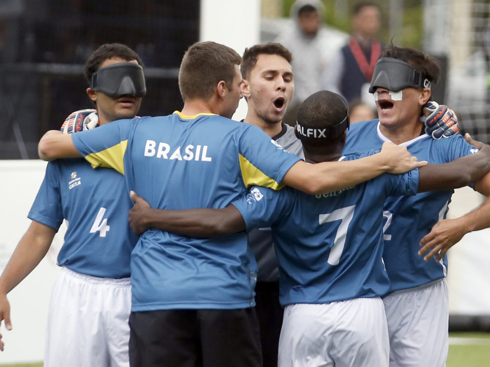 Brazil thrashed Mali to begin their title defence ©IBSA 