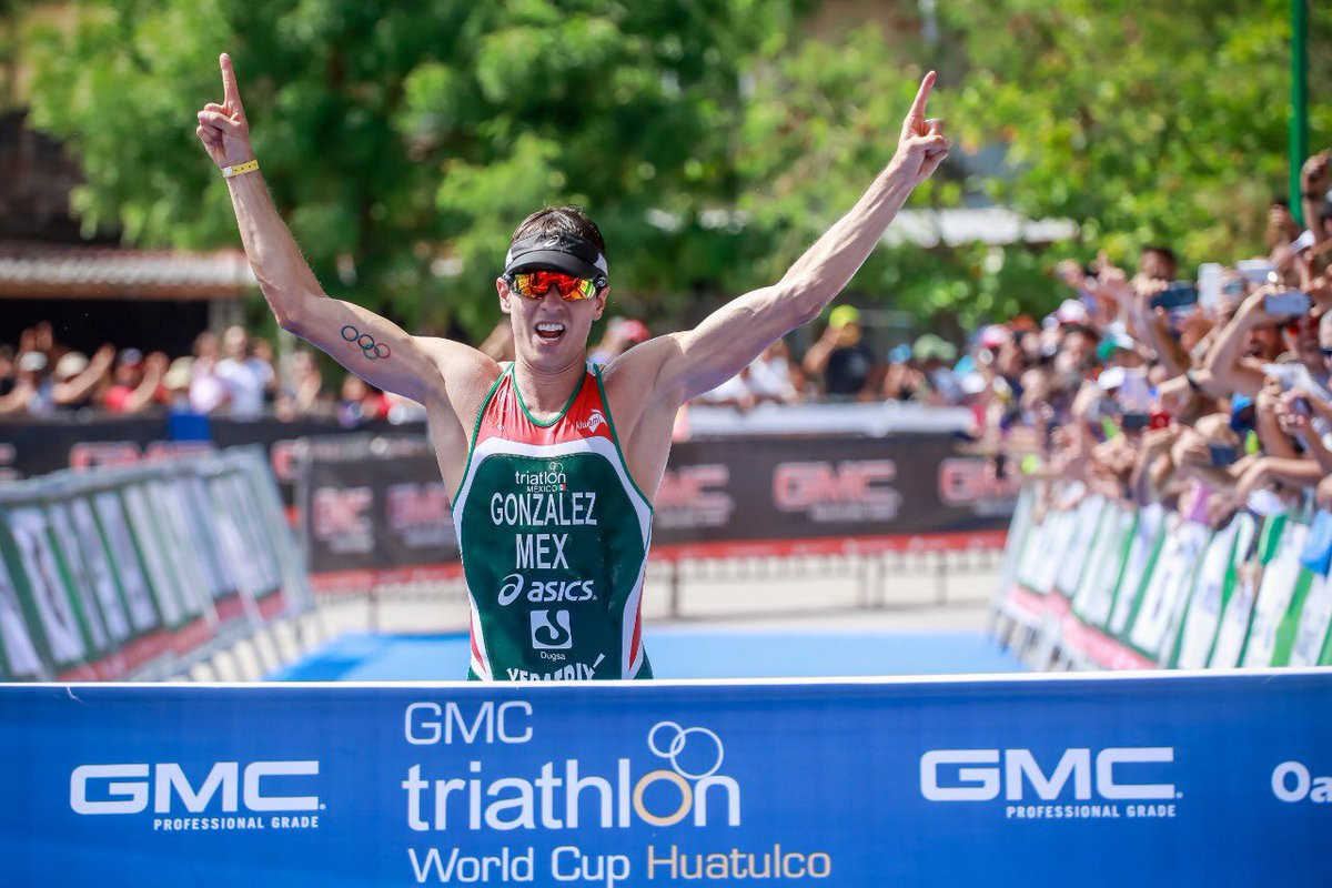 Rodrigo Gonzalez claimed victory in front of a home crowd ©ITU