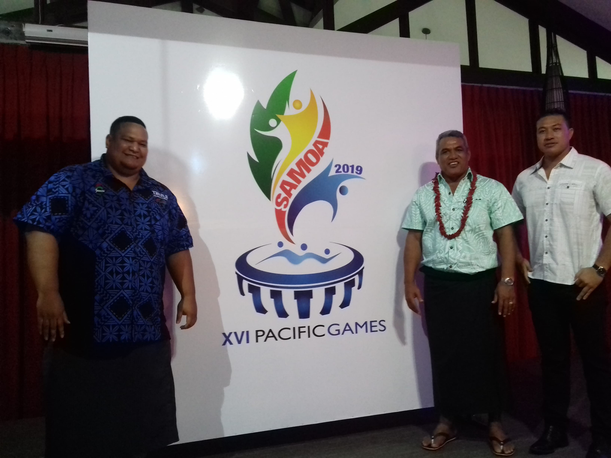Samoa's Minister of Sport Loau Keneti Sio, centre right, was present to help launch the logo ©ITG