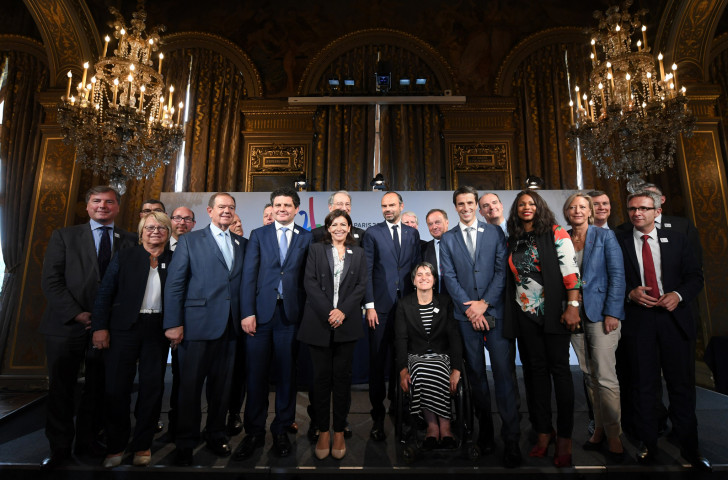 Co-signatories of the joint funding protocol for the Paris 2024 Olympic and Paralympic Games ©Paris 2024