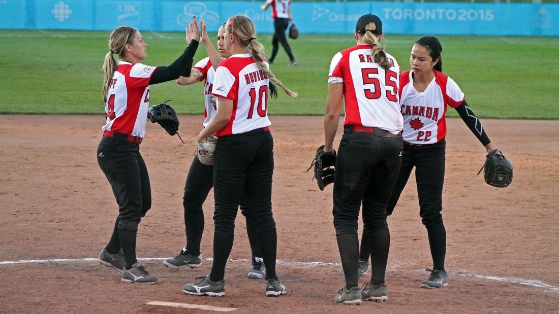 Canadian women's softball team tour Japan prior to August World Championships