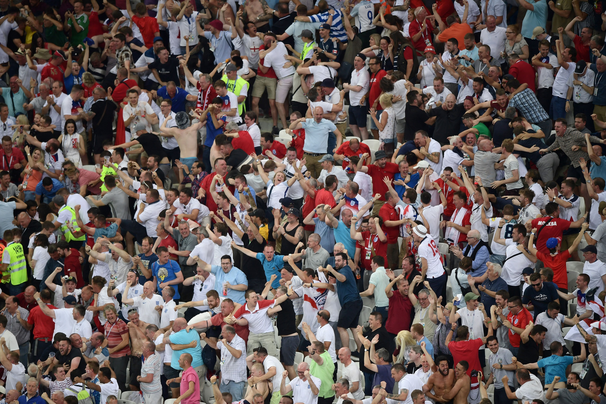 England fans celebrate the last gasp winner ©Getty Images