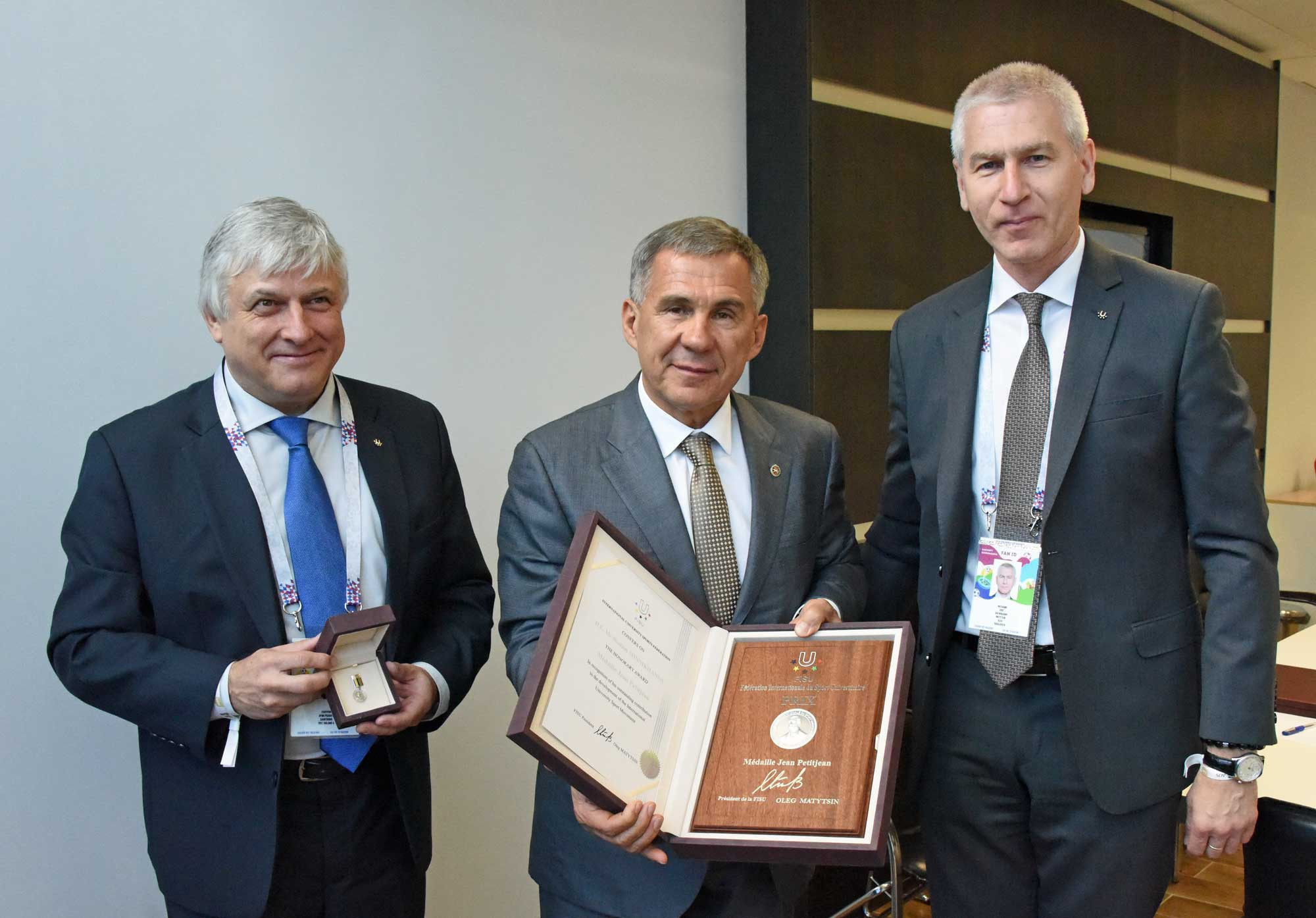 Tatarstan President receives Jean Petitjean award from FISU 