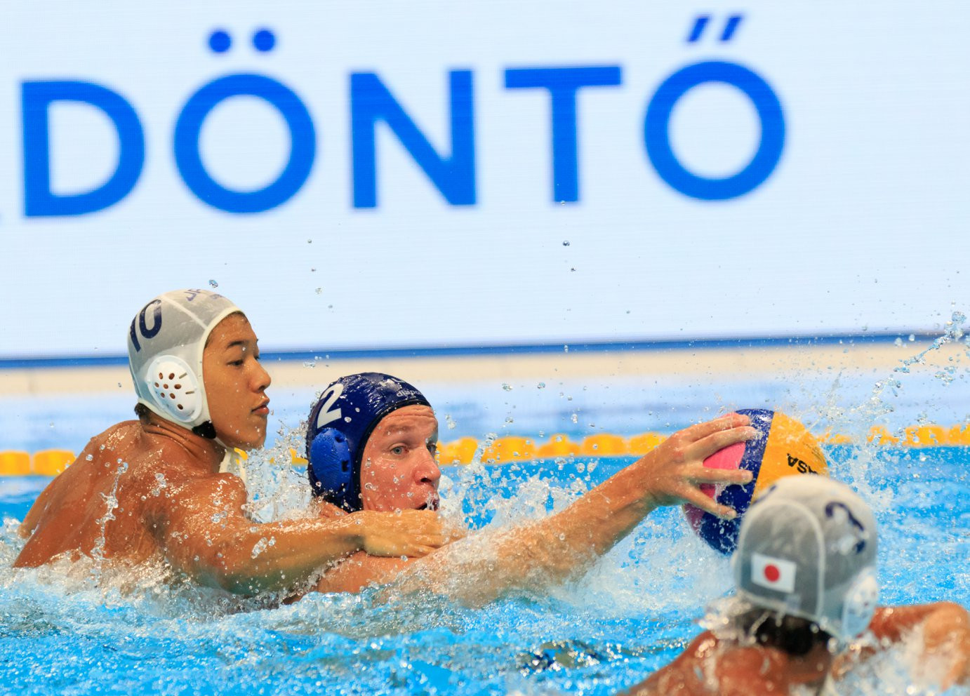 Hungary exploited the physical strength of their forwards to beat Japan ©FINA