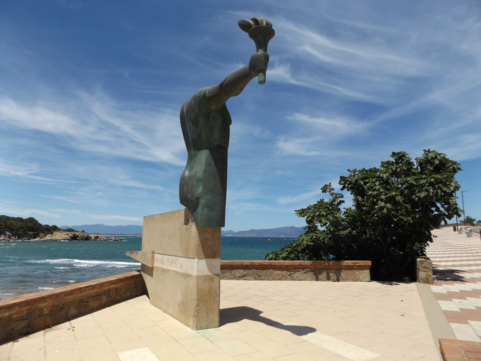 A statue commemorates the arrival of the Barcelona Olympic Torch ©Philip Barker