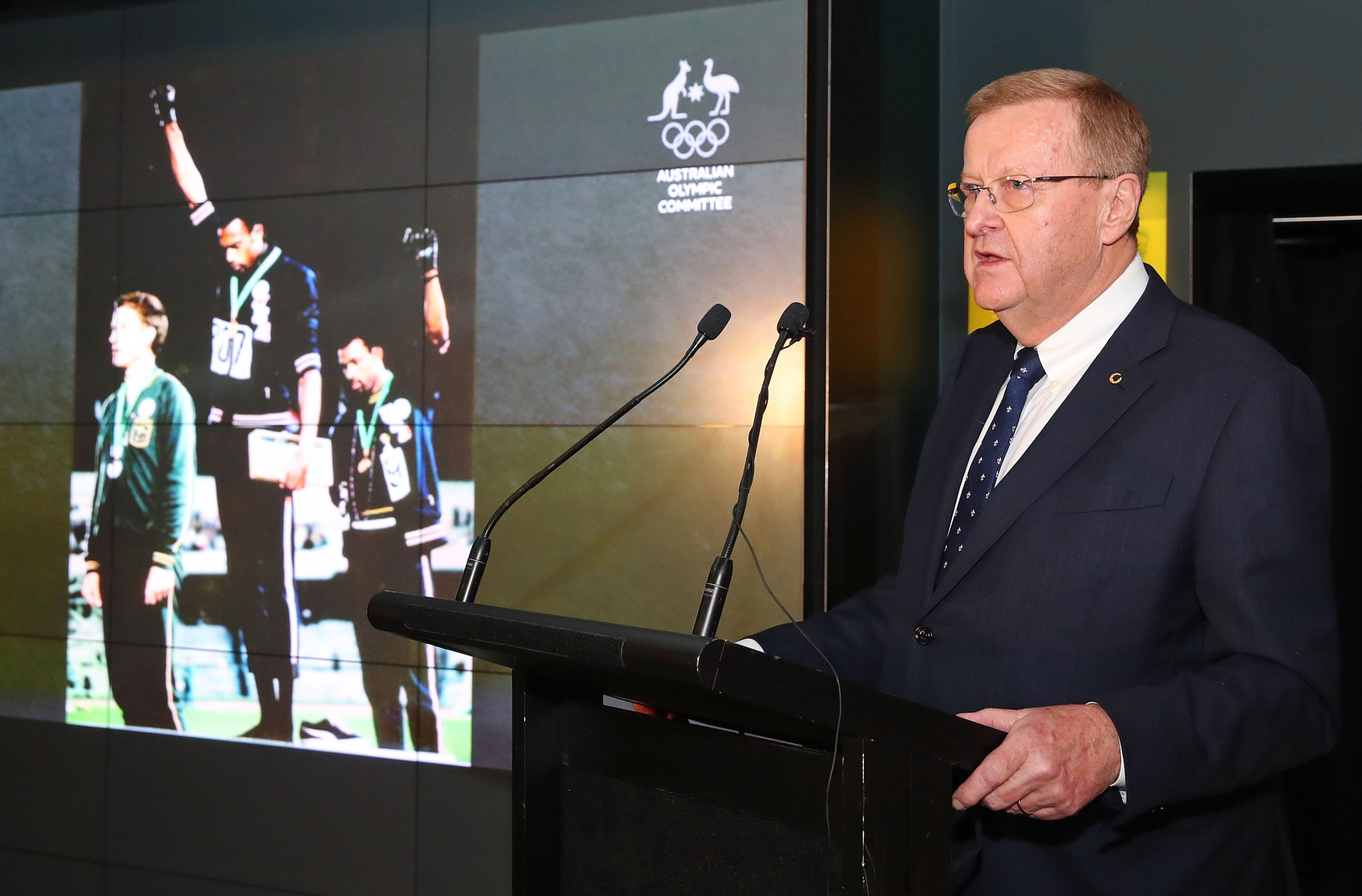 AOC President John Coates speaks during the posthumous presentation of an Order of Merit to Peter Norman ©Getty Images  