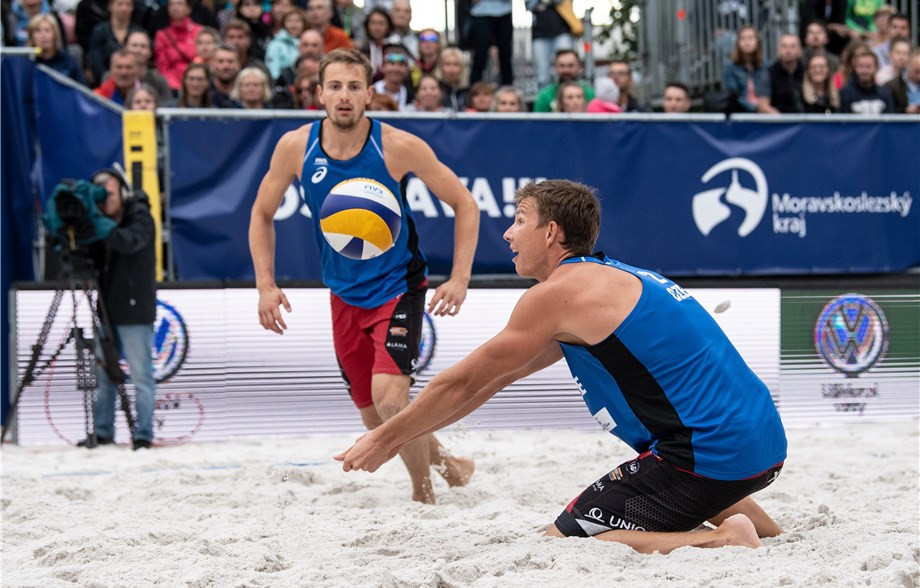 Home pairings reach men's and women’s semi-finals at FIVB Beach World Tour event in Ostrava