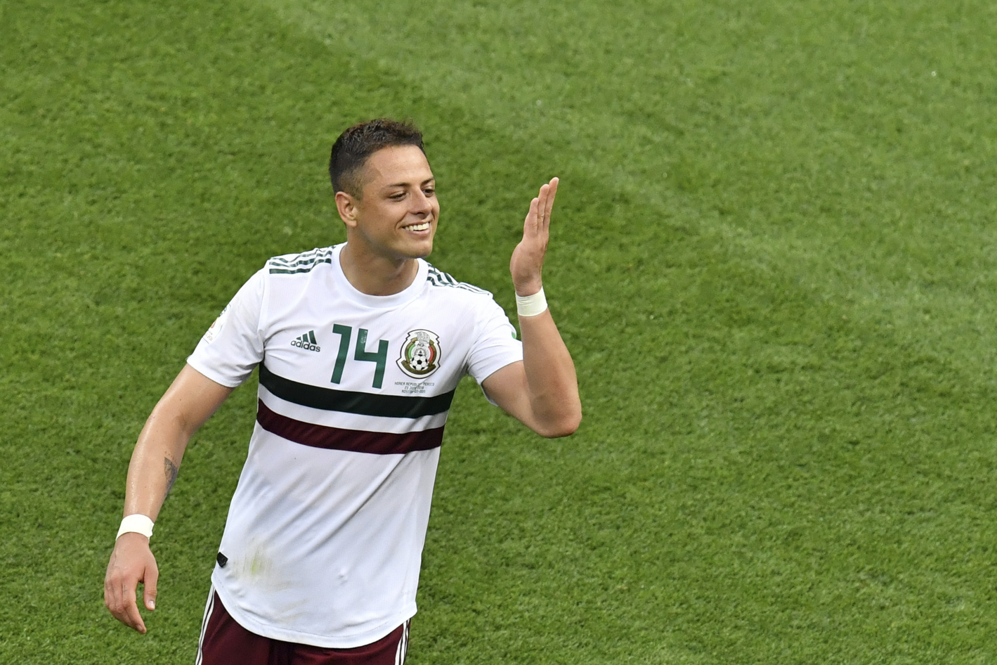 Javier Hernandez's 50th goal for Mexico pushed them to the brink of the last 16 ©Getty Images