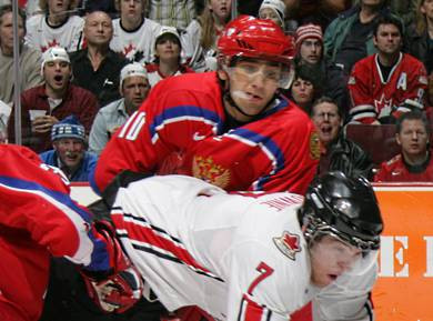 Sergei Ogorodnikov won the IIHF Under-18 world title in 2004 ©IIHF