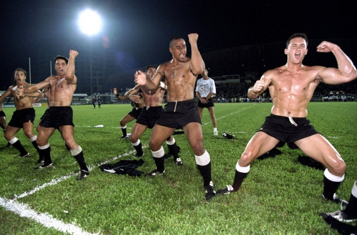 New Zealand, with Jonah Lomu centre stage, celebrate becoming the first Commonwealth rugby sevens gold medallists at the Kuala Lumpur Games of 1998 with a trademark haka  ©Getty Images
