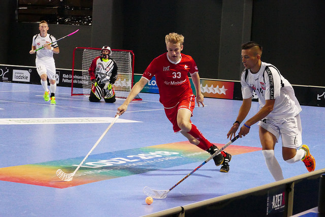 Finland and Czech Republic record massive victories at World University Floorball Championships