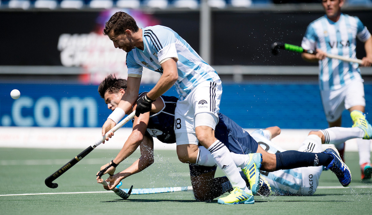 Argentina beat Australia 3-2 today to earn a place in the bronze medal match ©FIH