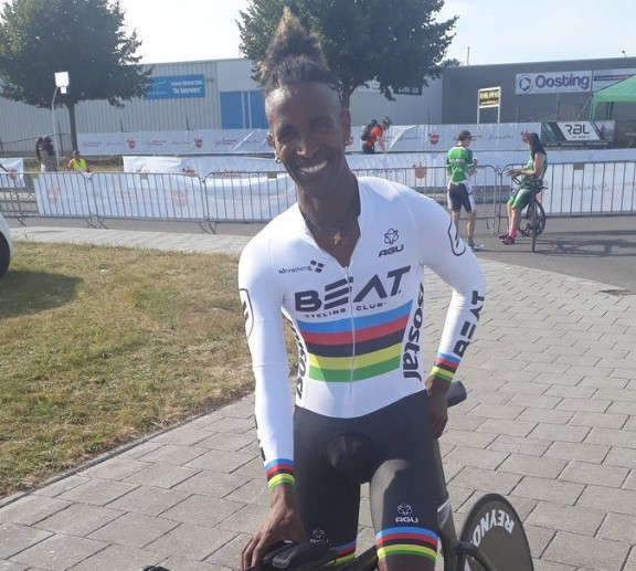 Dutch rider enjoys home success at UCI Para-cycling Road World Cup in Emmen