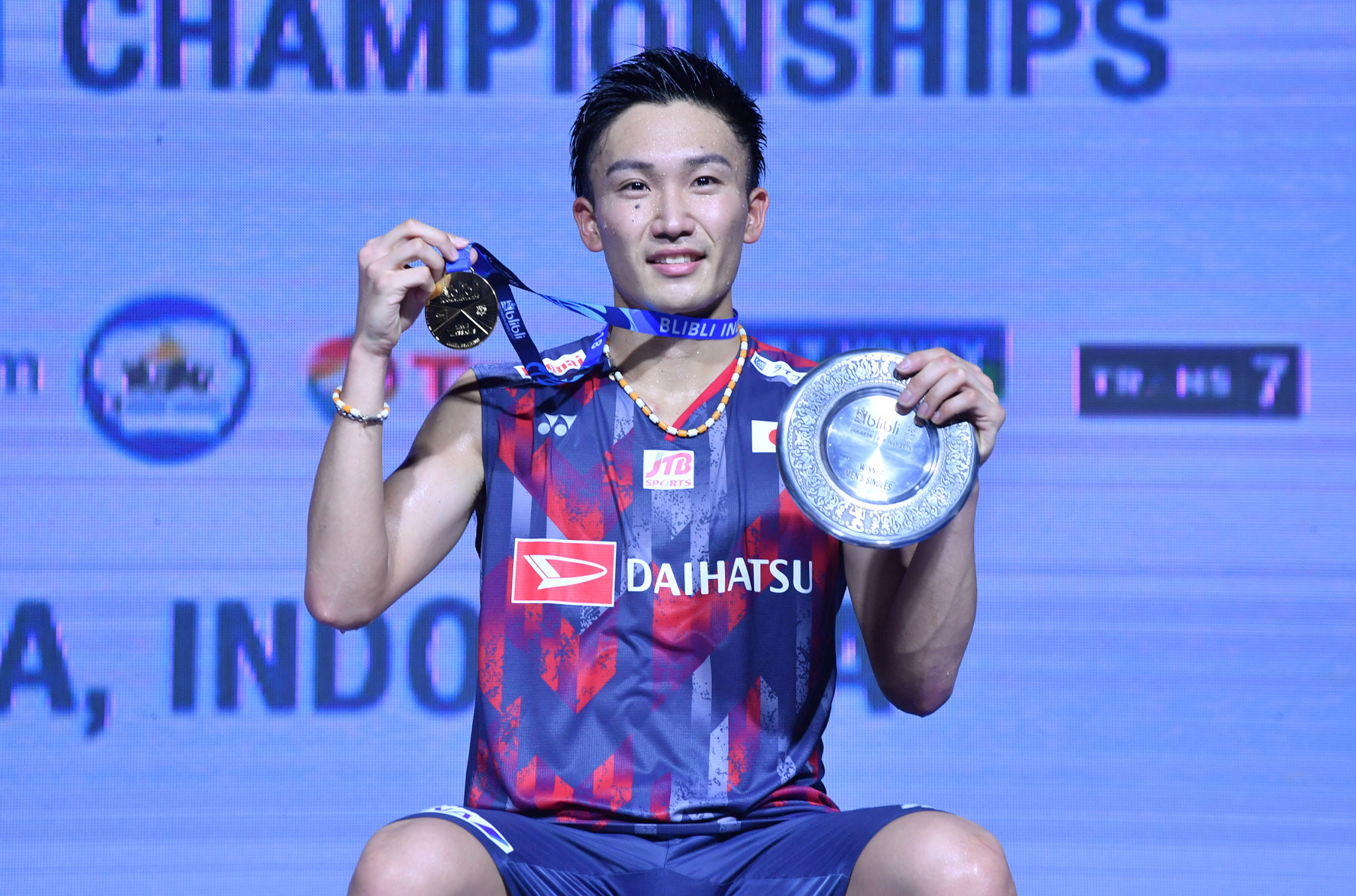 Japan's Kento Momota celebrated Indonesia Open success - his first since completing a ban for illegal gambling ©Getty Images