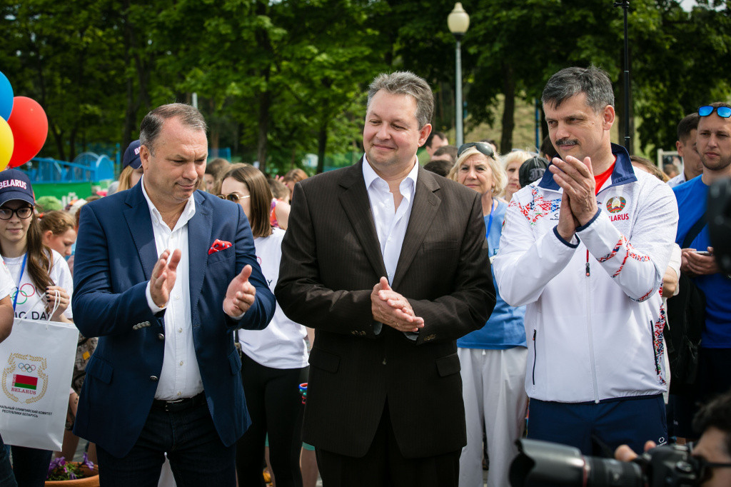 Belarus' Sports Minister Sergei Kovalchuk, right, is confident that the 2019 European Games will be a success ©NOC Belarus
