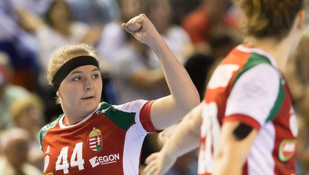 Home nation Hungary are through to the quarter-finals of the Women’s Junior World Handball Championship in Debrecen after beating Slovenia today ©IHF/Twitter