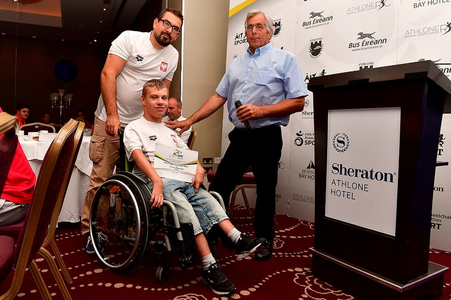 Poland’s Juliusz Trochimczuk claimed the "Sir Ludwig Guttmann Paraplegic Sports Federation Wheelchair Athlete with International Potential" award ©IWAS