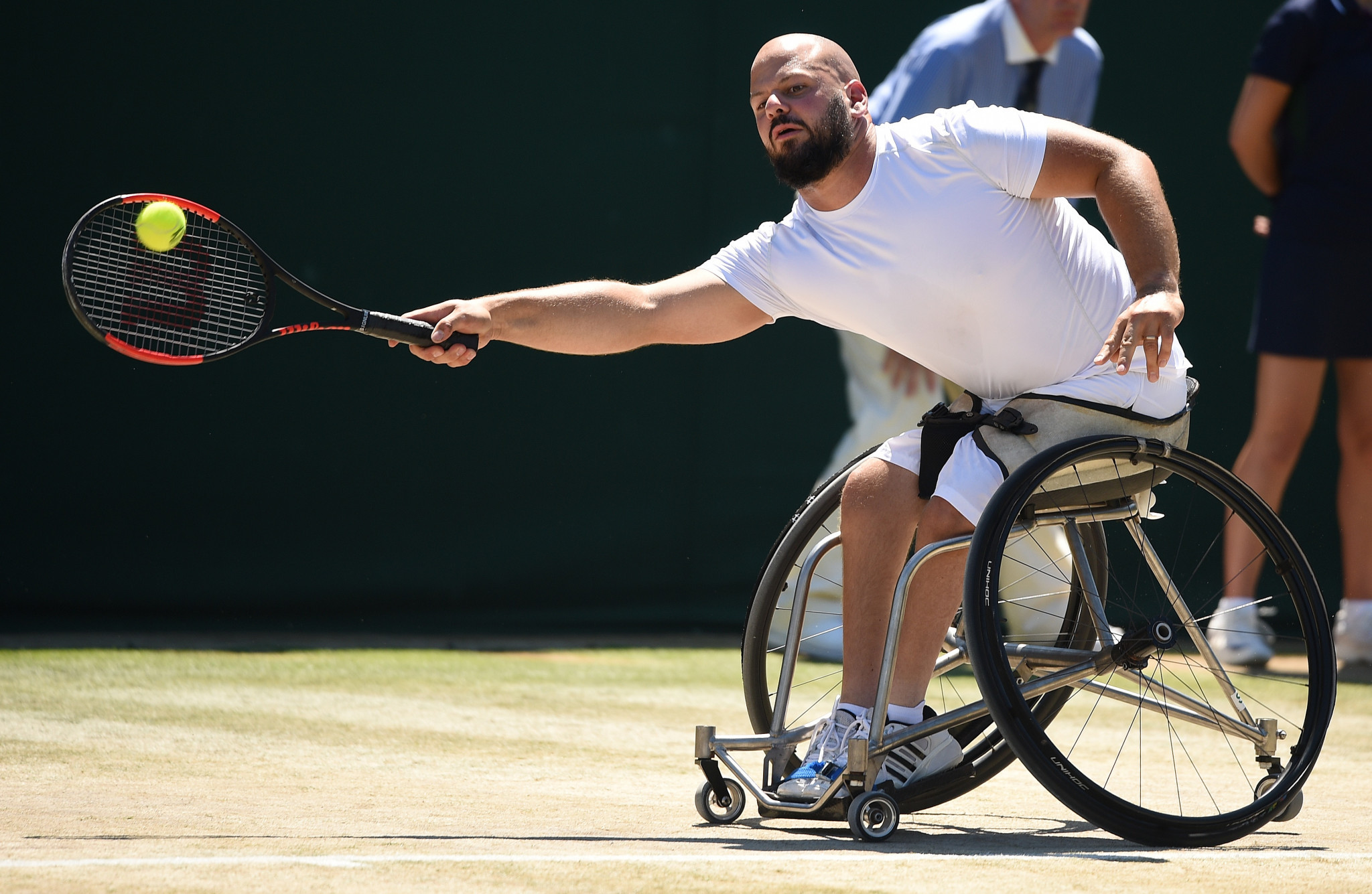 Olsson repeats history as he defends Wimbledon men's wheelchair singles title against Fernández