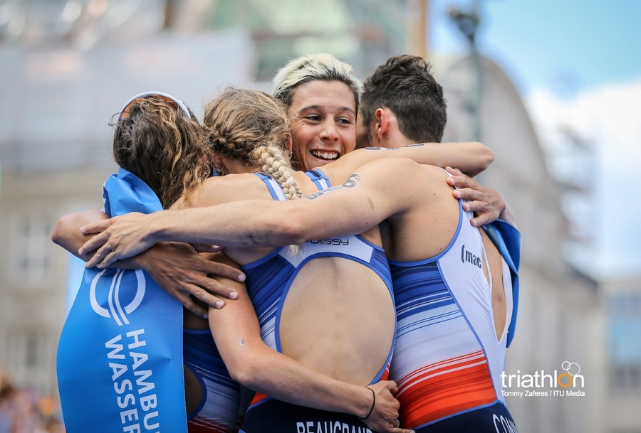 French mixed relay team emulate footballers at World Triathlon Series in Hamburg