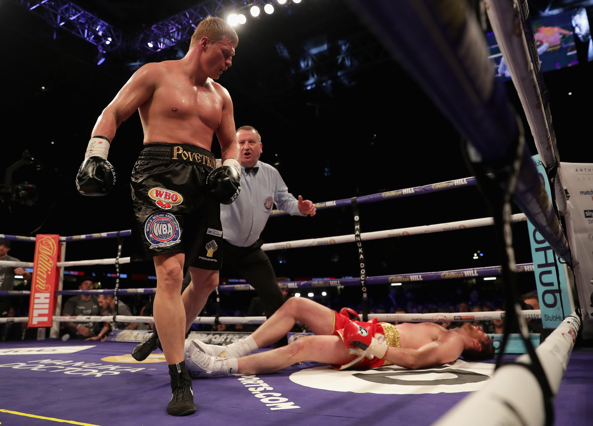 Alexander Povetkin flattens David Price in Cardiff ©Getty Imahes