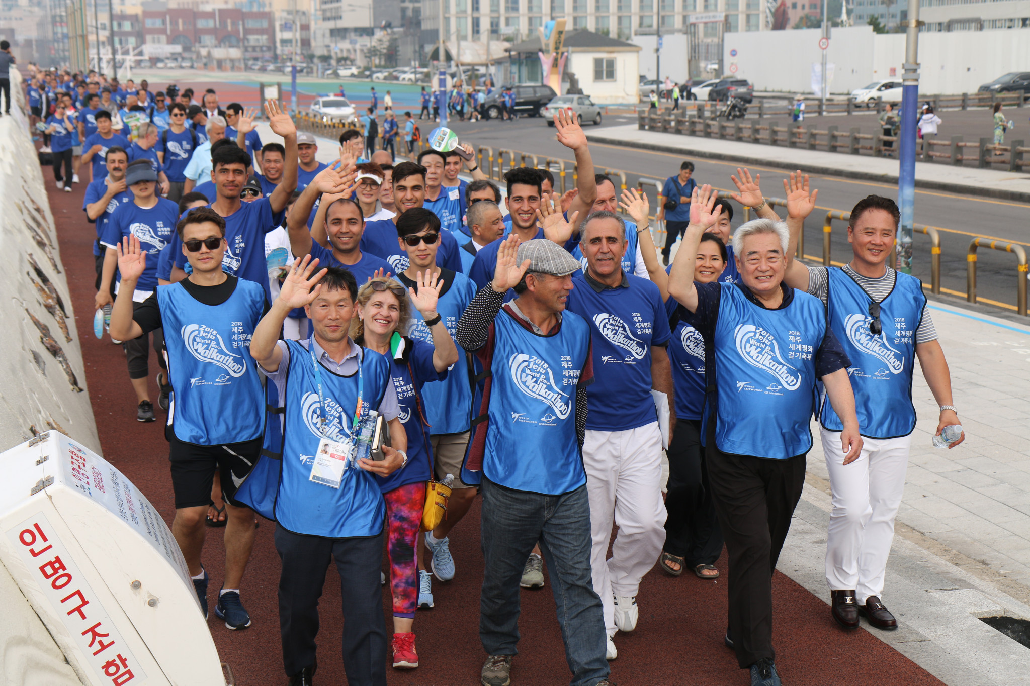Hundreds take part in World Taekwondo backed peace walk in Jeju