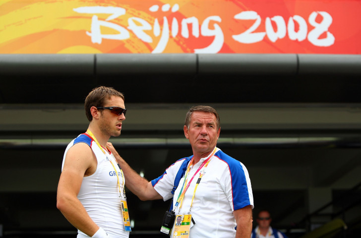 The human touch has been a key part of the coaching of Jürgen Grobler - seen here with Stephen Rowbotham during practice for the Beijing 2008 Games - as he has guided generations of German and British rowers towards the podium ©Getty Images  