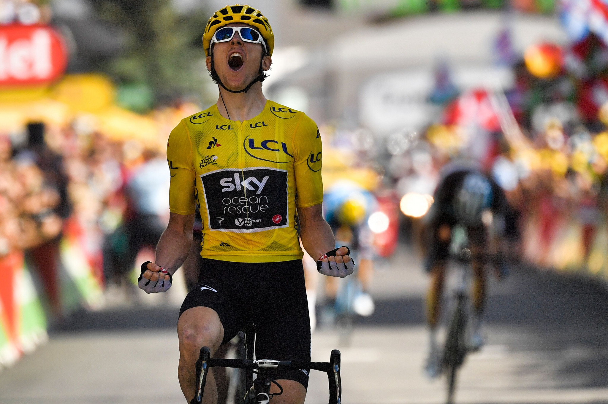 Thomas increases lead in yellow jersey with second Tour de France stage win in a row