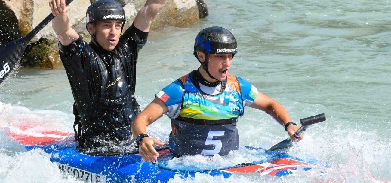 Italian siblings paddle to home gold at Under-23 and Junior Canoe Slalom World Championships