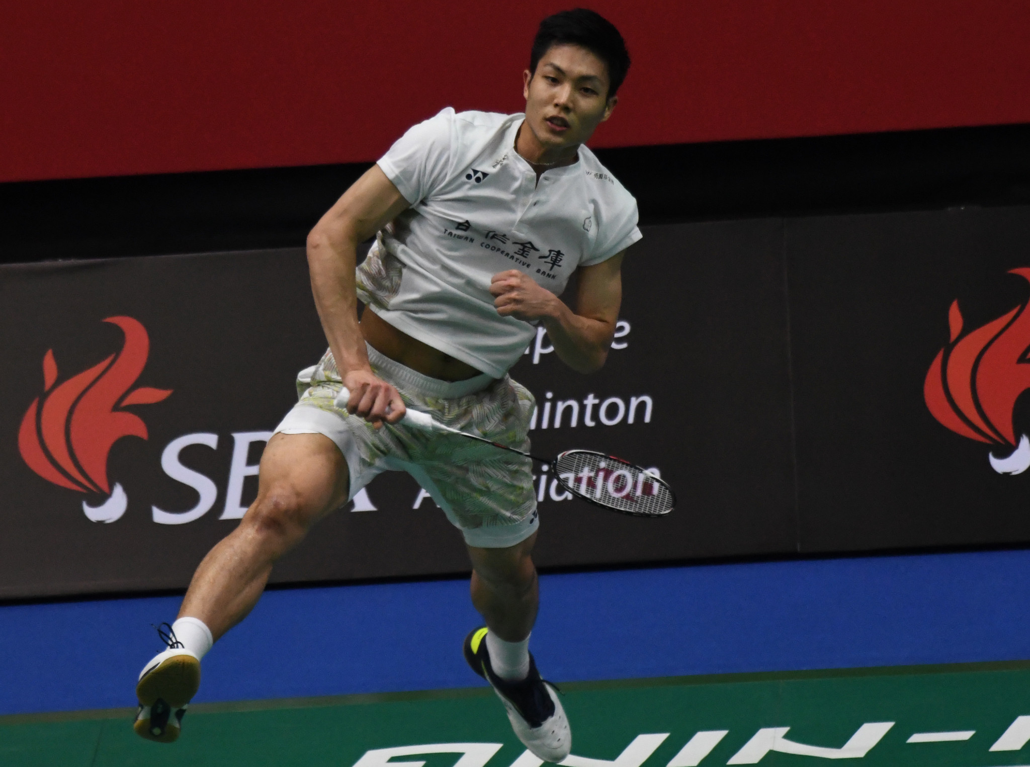 Men's singles top seed Chou Tien Chen of Chinese Taipei survived a tough opening game to beat South Korea's Lee Hyun-il ©Getty Images
