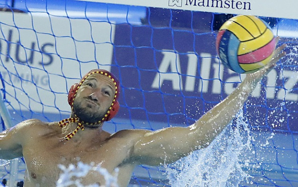 Spain also booked their quarter-final place with a 7-7 draw with Montenegro ©LEN