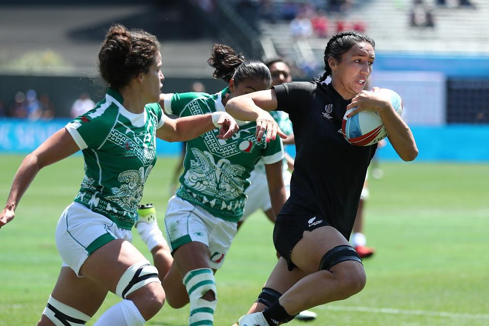 New Zealand eased into the semi-finals of the women's competition ©World Rugby