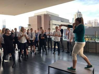 Boxer Shelley Woods gave Australian students attending the Pierre de Coubertin Award ceremony in Sydney a demonstration of her sport ©AOC