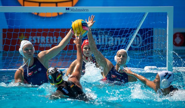Hungary thrashed Germany in their final group match of the women’s European Water Polo Championship in Barcelona ©LEN