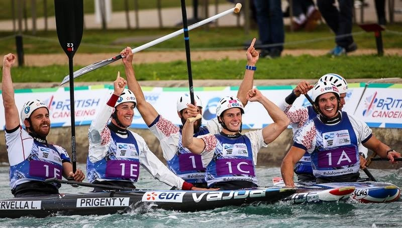 France won gold in the men's C2 team event ©ICF
