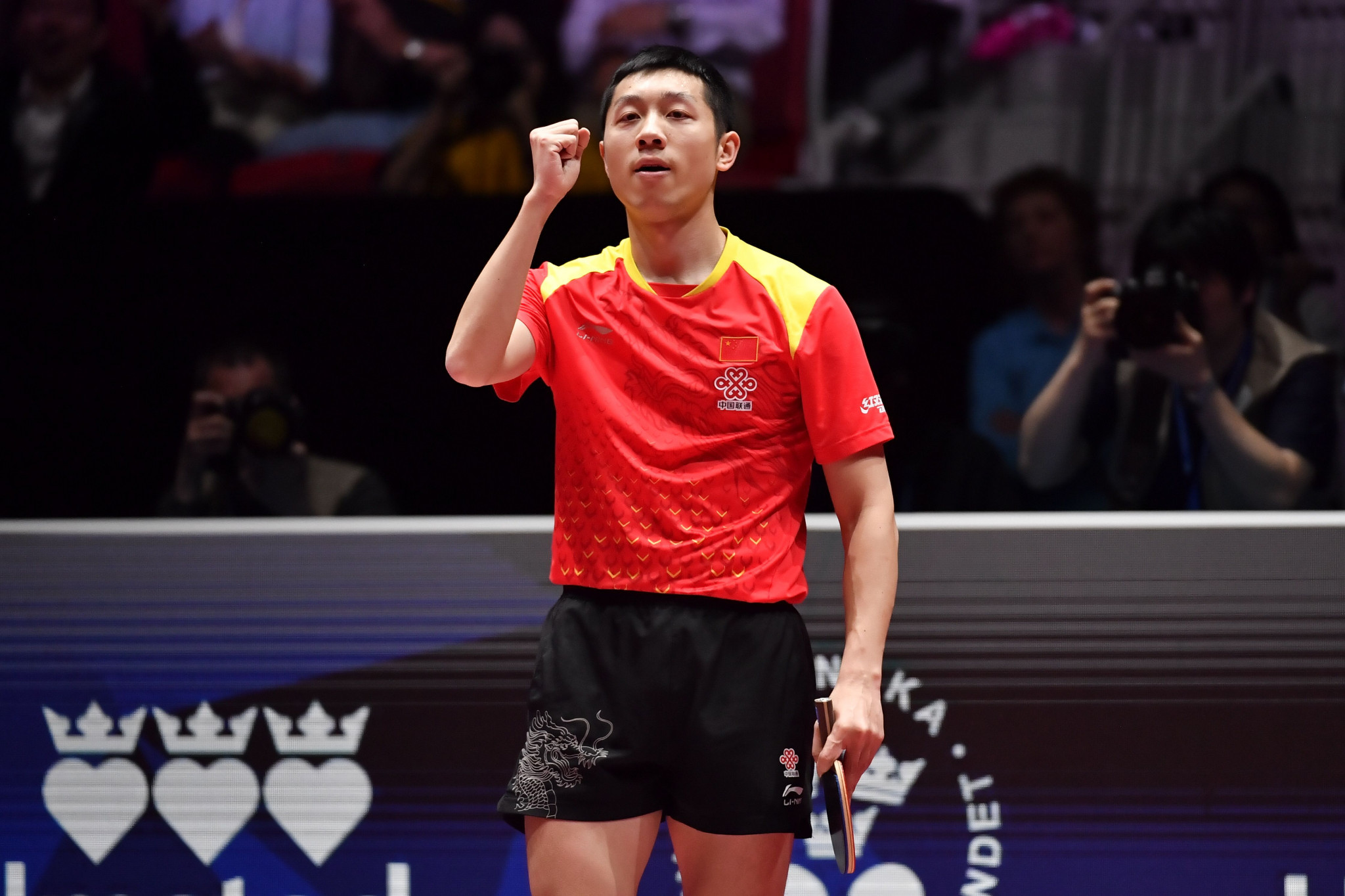 China's Xu Xin booked his place in the quarter-finals ©Getty Images